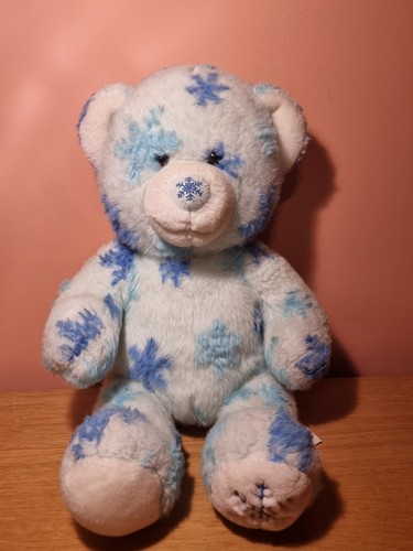 Winter season hugs - winter, of