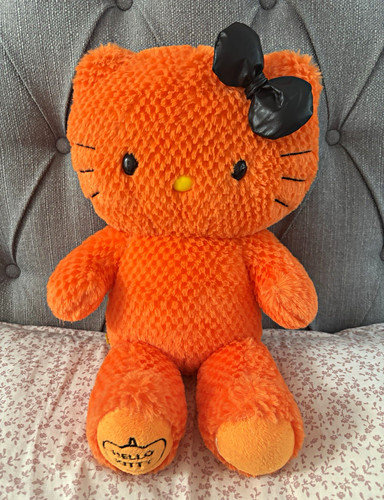 Hello kitty build bear - a,
