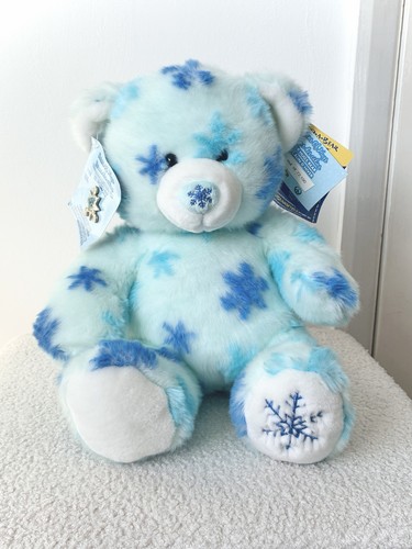 Bnwt winter hugs - of,